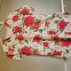 ROSES SCRUBS TOP